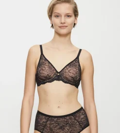 Fuller Cups|Underwired Bras>Triumph AMOURETTE CHARM Black