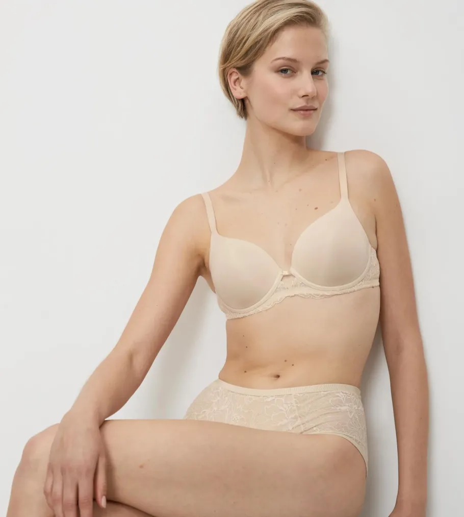 Fuller Cups|Underwired Bras>Triumph AMOURETTE CHARM CreamyDream