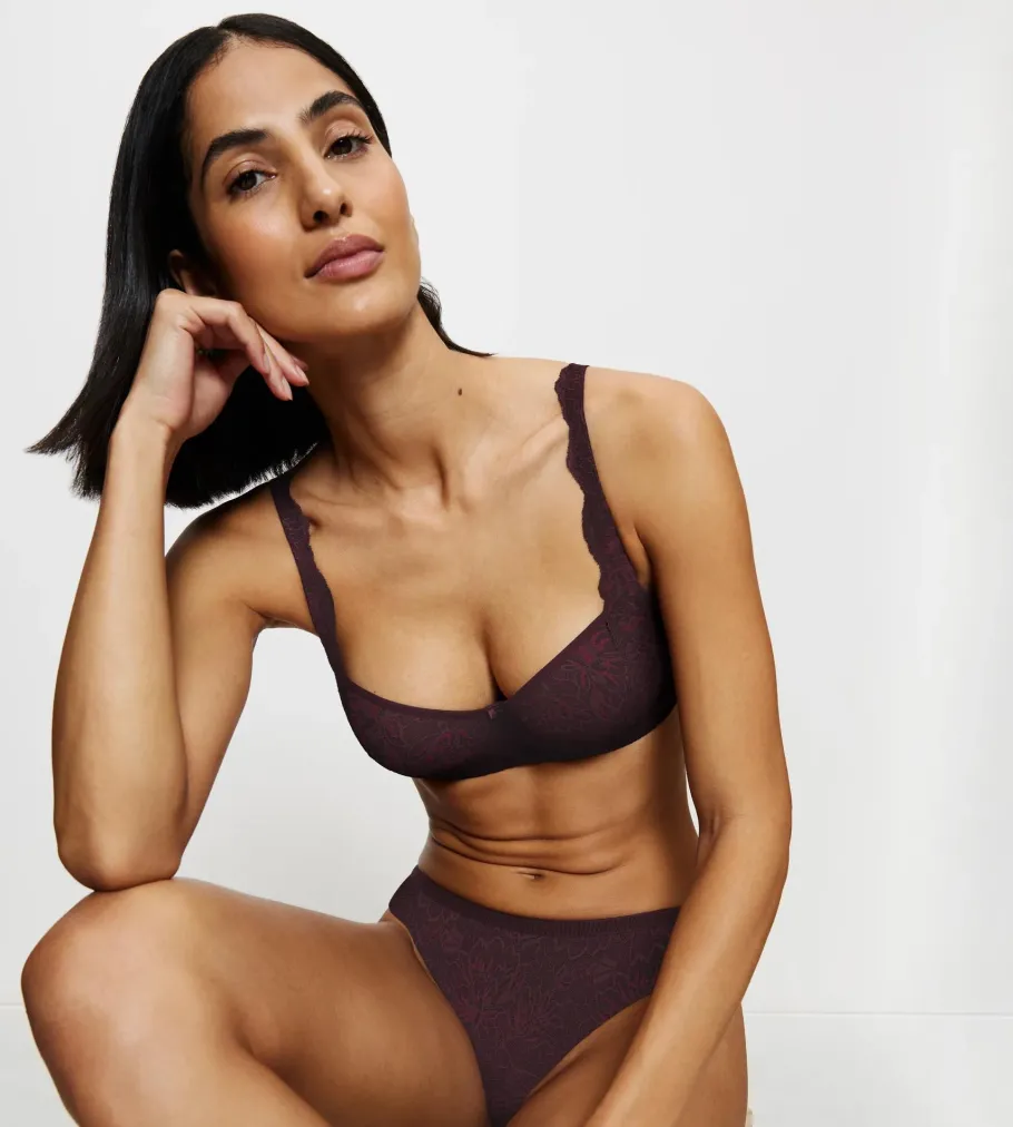 Fuller Cups|Underwired Bras>Triumph AMOURETTE CHARM Burgundy