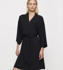Robes>Triumph AURA SPOTLIGHT Black