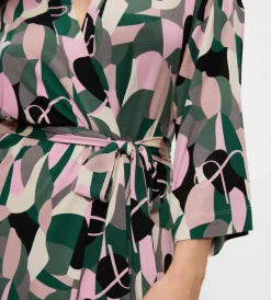 Robes><noscript><img width=