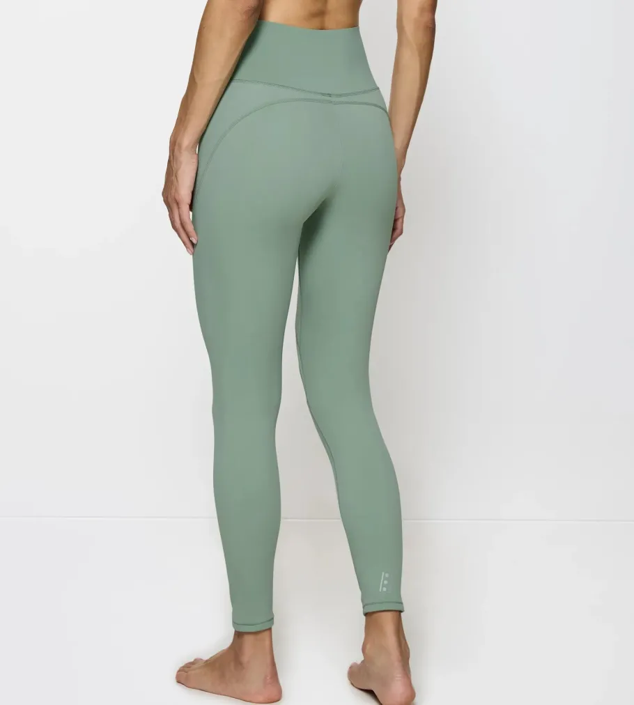 Leggings, Shirts>Triumph CARDIO RTW Abstinthe