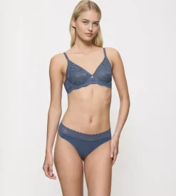 String, Brazilian><noscript><img width=