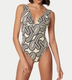 Swimsuits><noscript><img width=