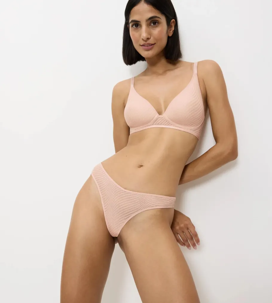 String, Brazilian|Seamless>Triumph HARMONY SPOTLIGHT FigPink