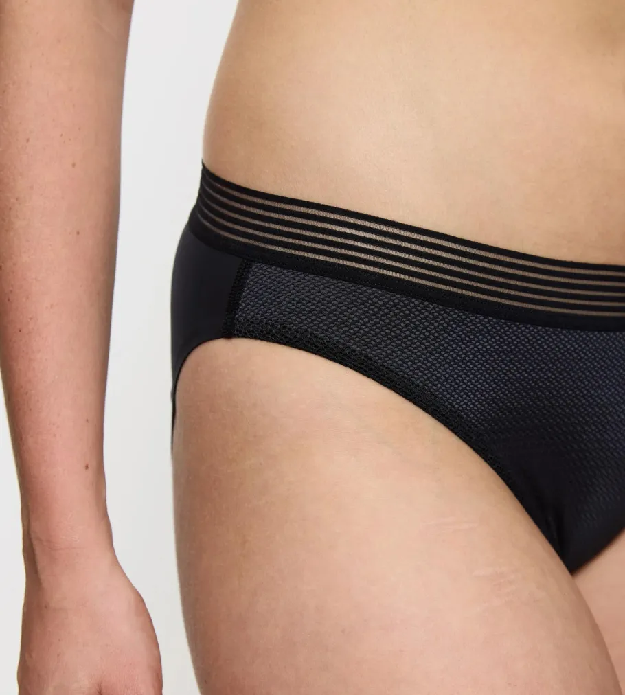 Hipster>Triumph INFINITE SENSATION Black
