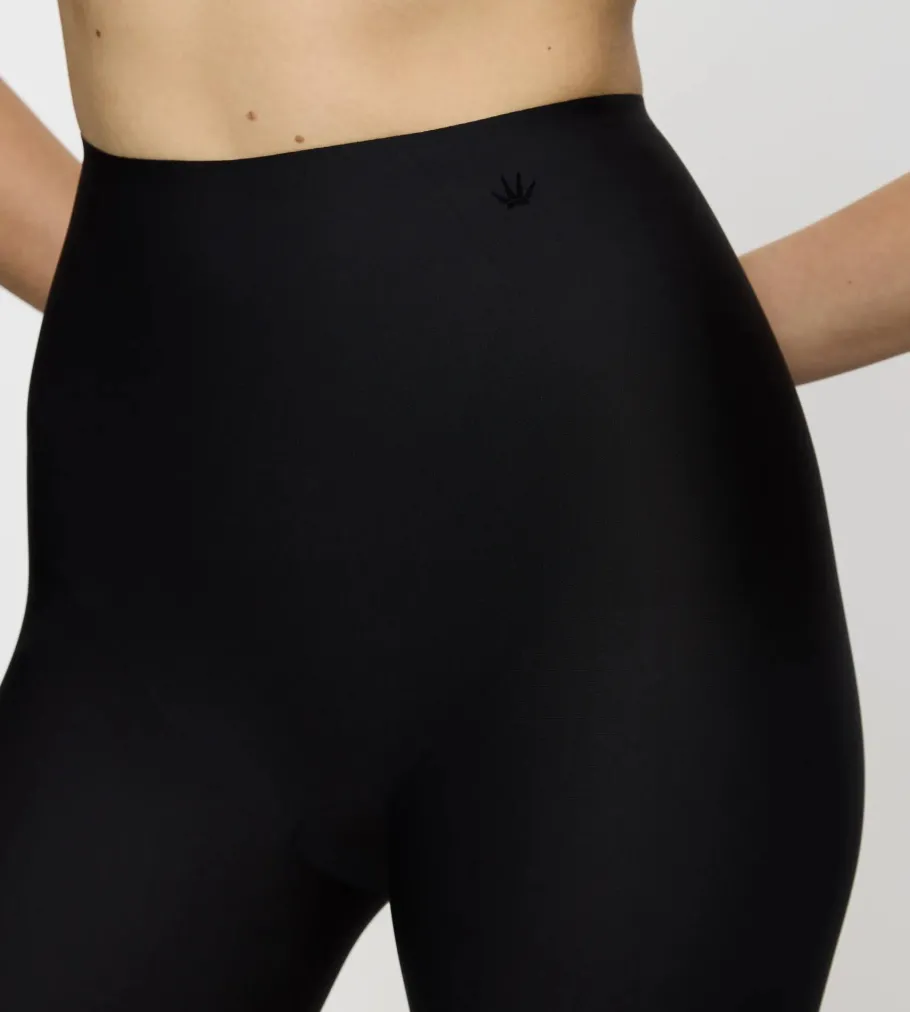 High Waisted|Panty Girdles>Triumph MEDIUM SHAPING SERIES Black