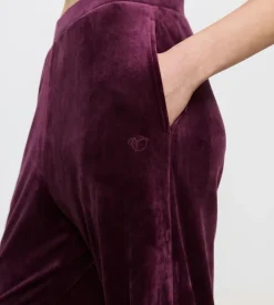Trousers><noscript><img width=