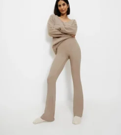 Trousers><noscript><img width=