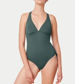 Swimsuits><noscript><img width=
