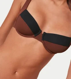 Bikinis><noscript><img width=