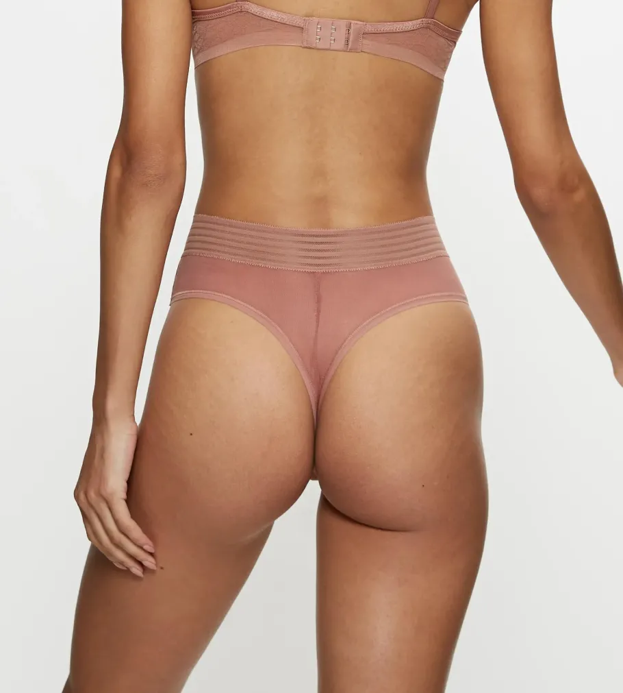 String, Brazilian|Seamless>Triumph TEMPTING SHEER Toastedalmond