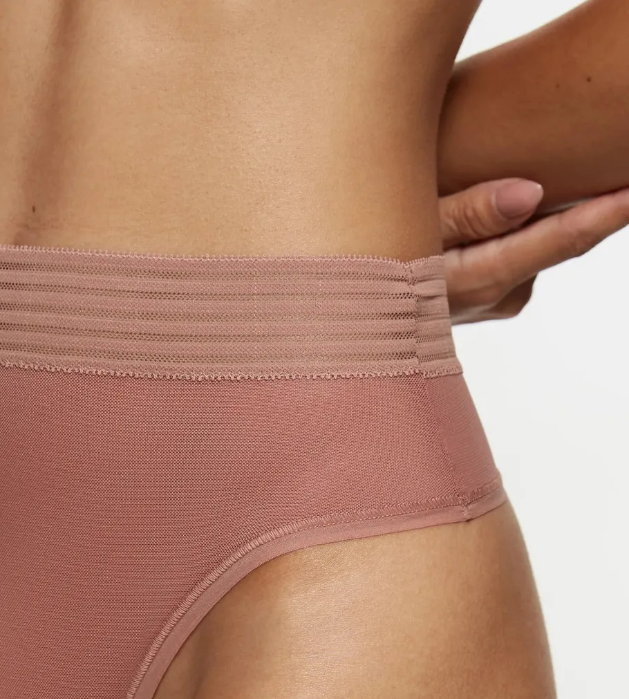 String, Brazilian|Seamless>Triumph TEMPTING SHEER Toastedalmond