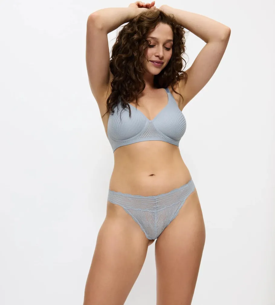 String, Brazilian|Seamless>Triumph LIFT SMART Eggshellblue