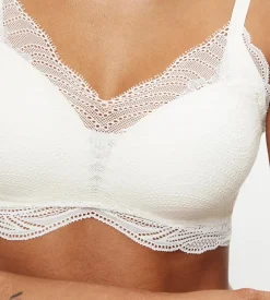 Non-wired Bras|Padded Bras><noscript><img width=