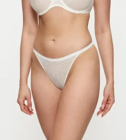 String, Brazilian|Seamless>Triumph SIGNATURE SHEER EcruWhite