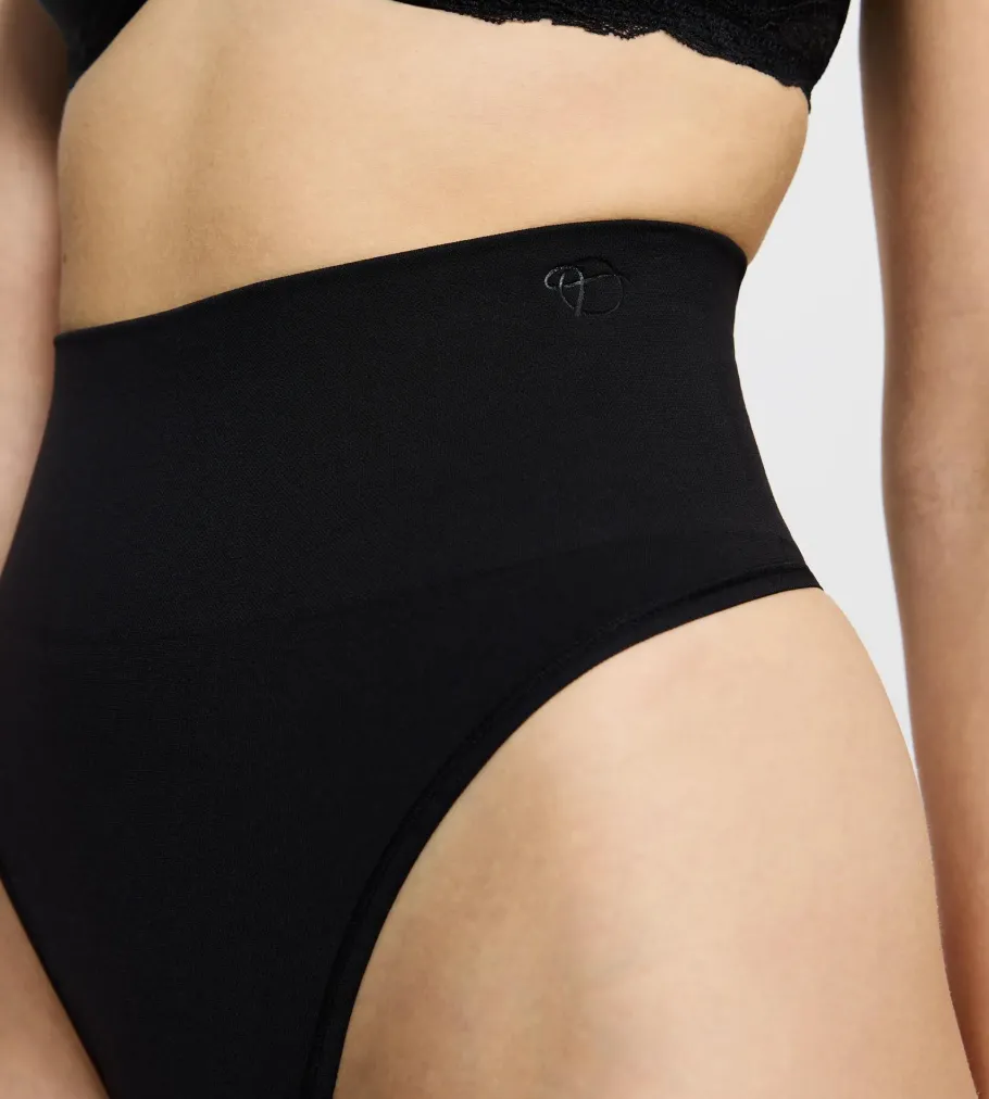String, Brazilian|Shapewear>Triumph SOFT SCULPT BlackCombination
